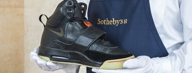 Kanye West’in Sahnede Giydiği Ayakkabı 1 Milyon Dolara Açık ...