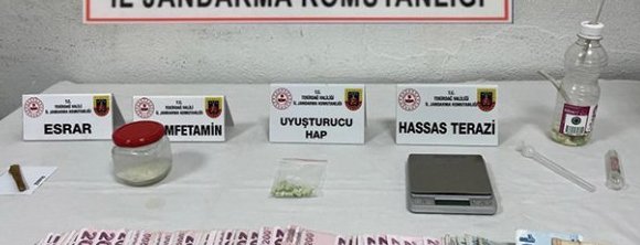 Baskında Uyuşturucu ve Para Ele Geçirildi