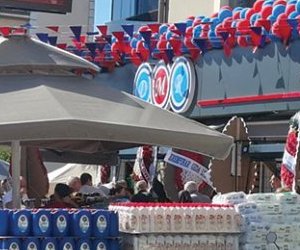 Demir Marketler Zinciri 16. Şubesini Görkemli ...
