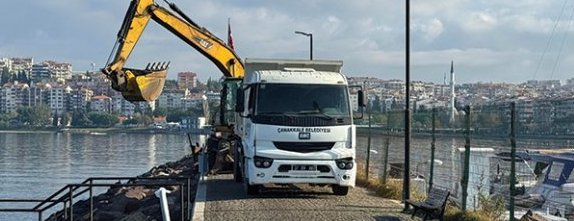 Yat Limanı`ndaki Seyir Terasları Yenileniyor