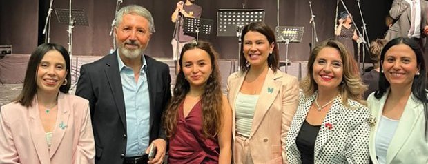 UCİM Yararına Düzenlenen Konser Ve İmza Günü Büyük İlgi Gördü